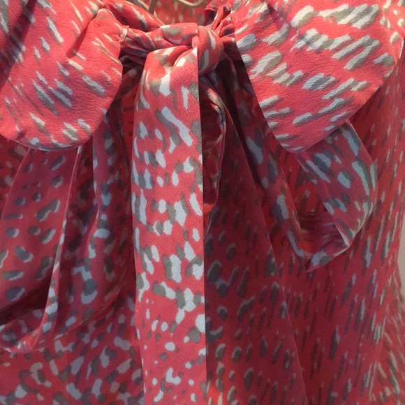 💕💕💕Banana Republic  pleated Collar Top with tie - Picture 2 of 8